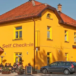 hotellátogatás