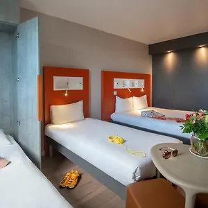 hotellátogatás
